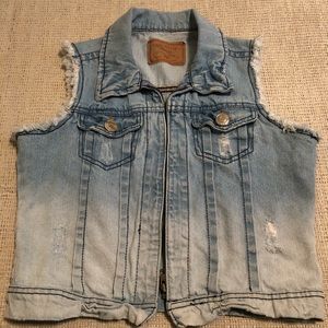 Jean Vest